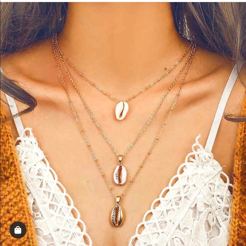 Seashell multi-layered necklace - Picture 6 of 6